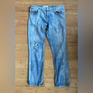 Pilcro & the Letterpress Anthropologie straight relaxed denim. Women’s size 29.
